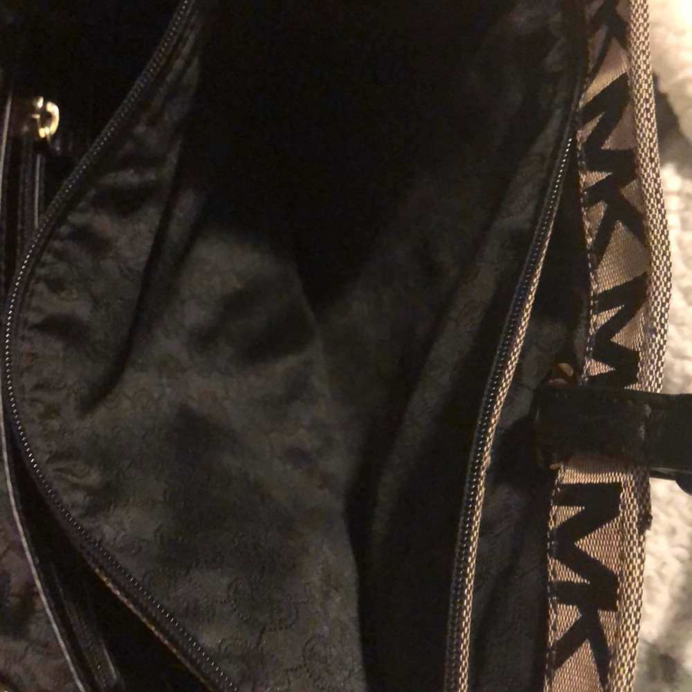 Purse - Picture 3 of 3